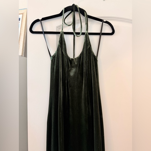 NWT MAJORELLE GREEN VELVET FANTASIA DRESS - Picture 5 of 9